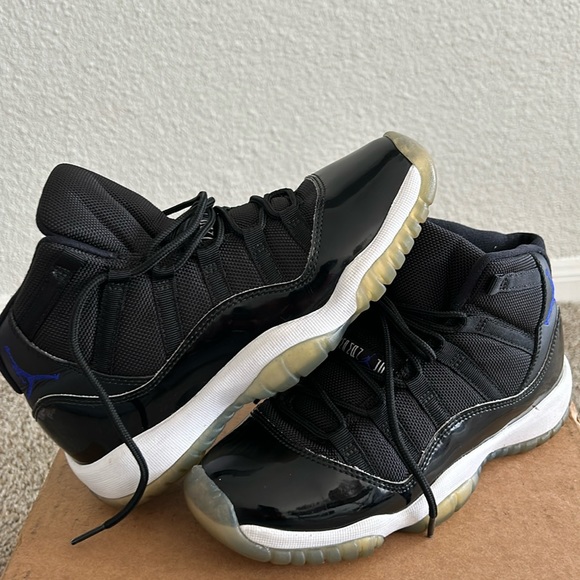 Retro Jordan 11 space jam GS